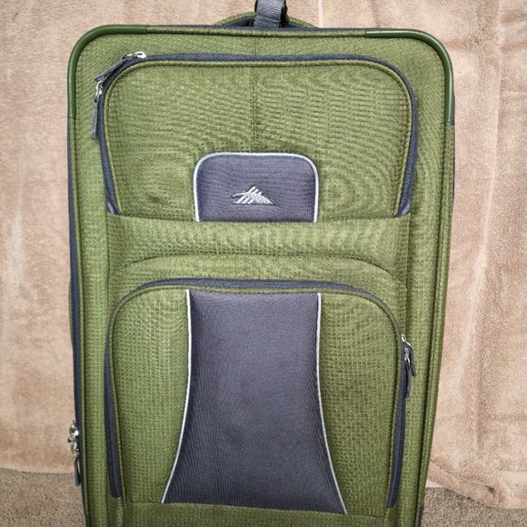 High Sierra Green & Black Luggage - 15" Carry-on & 28" Suitcase - Picture 2 of 11